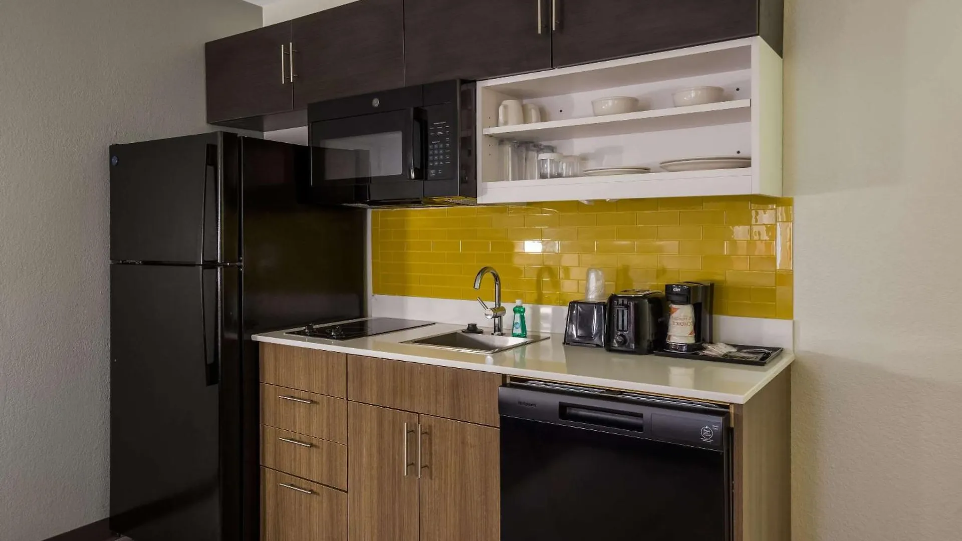 Mainstay Suites Savannah Midtown Hotel